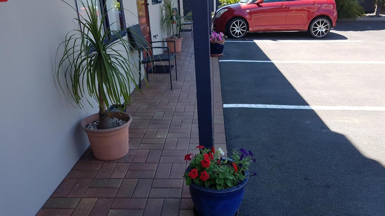 Palm Court Motel Otorohanga Buitenkant foto